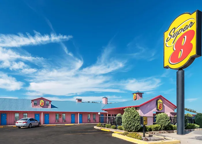 Super 8 By Wyndham Eastland