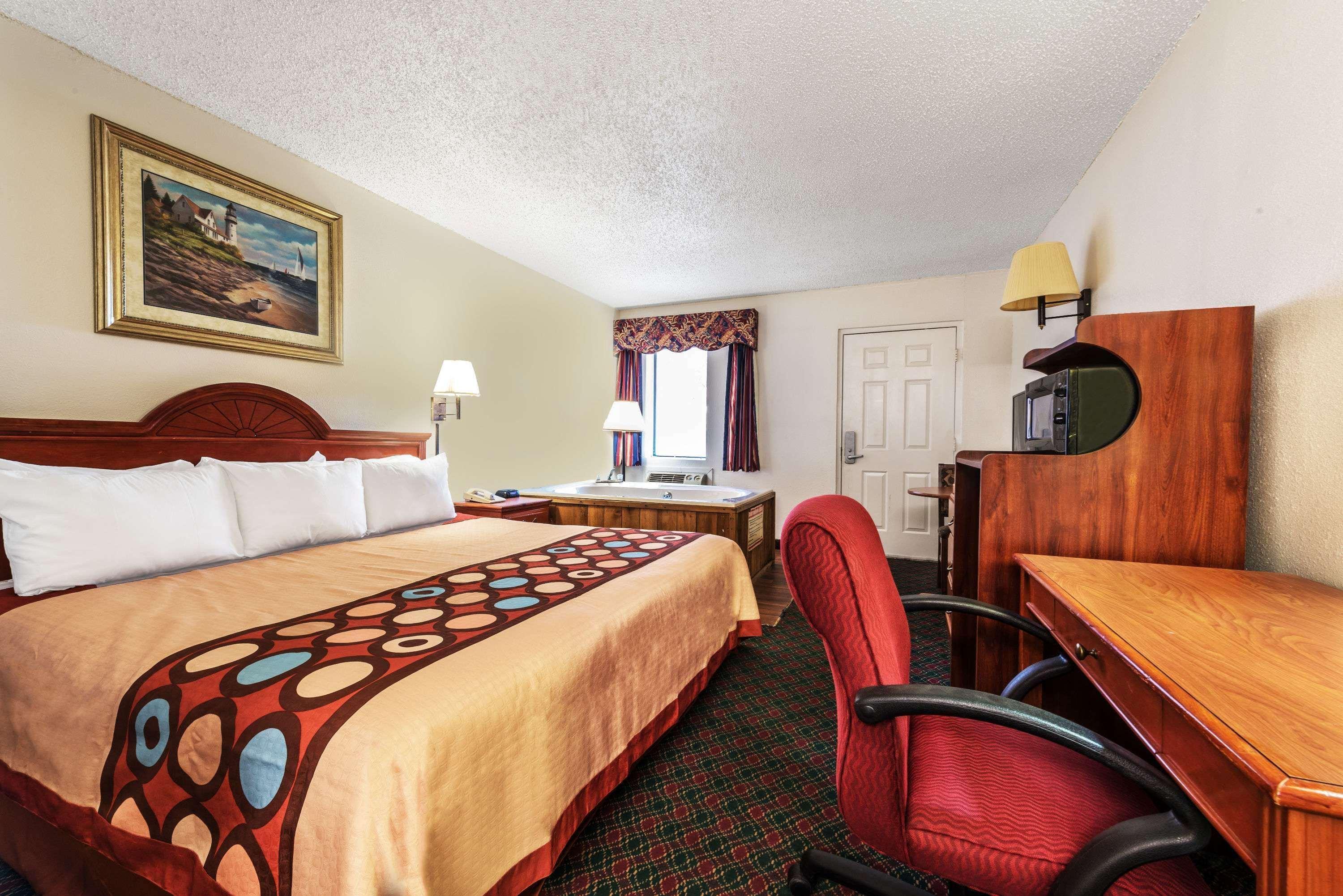 Hotel Super 8 By Wyndham Eastland