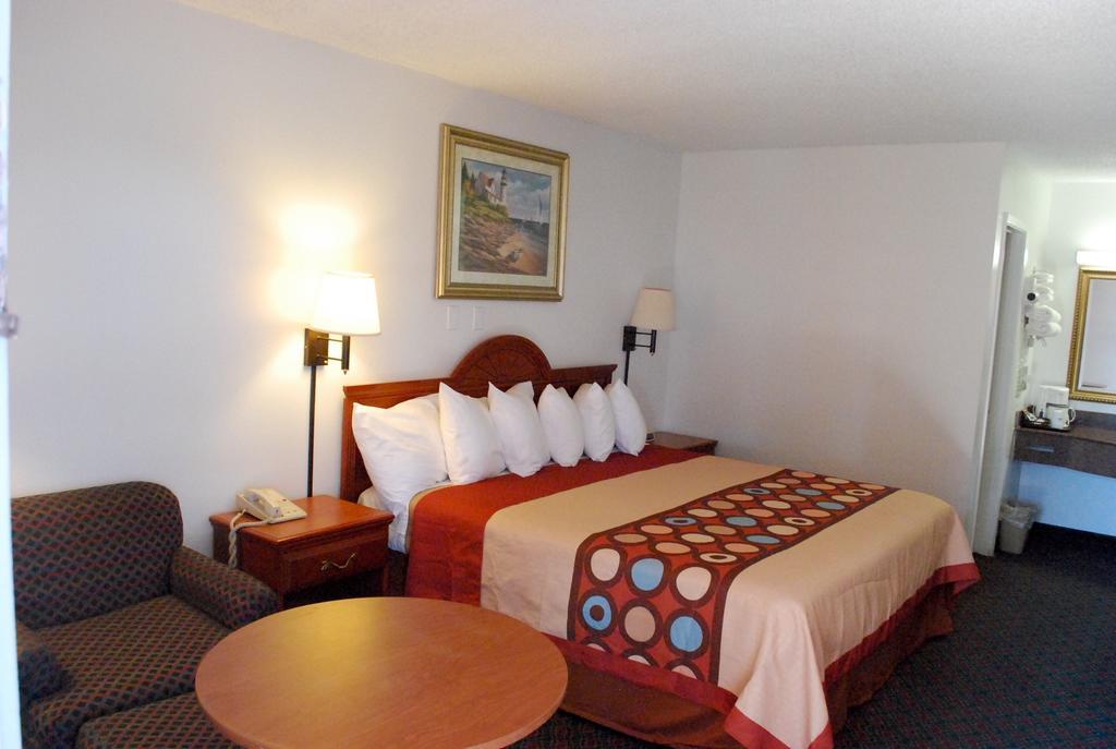 Hotel Super 8 By Wyndham Eastland