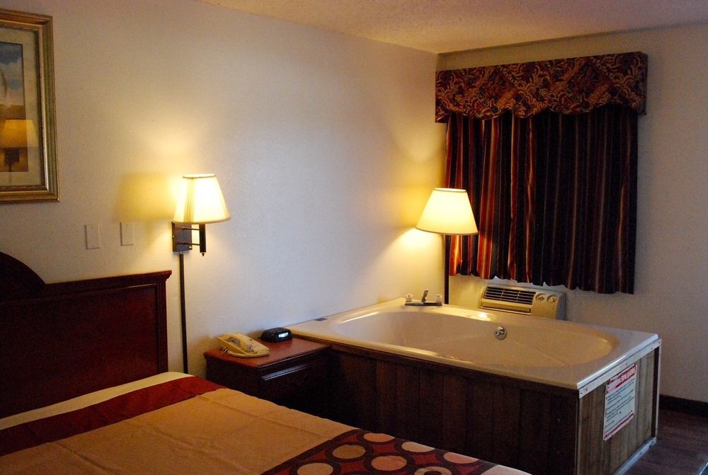 Super 8 By Wyndham Hotel Eastland